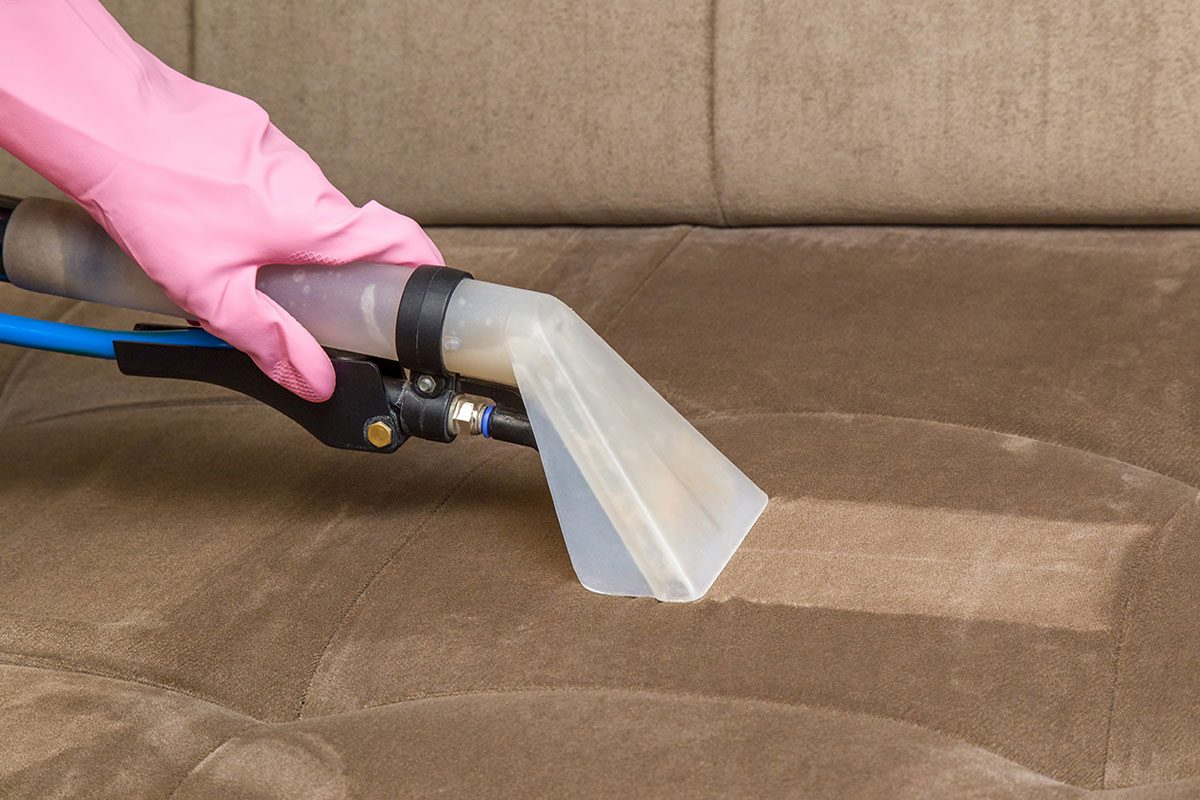 Cómo limpiar un sofá y mantenerle limpio?